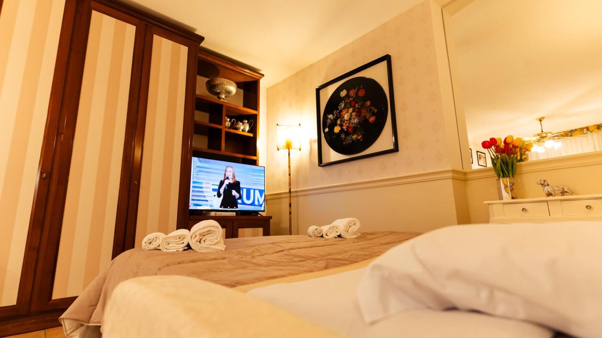 New Cozy Apartment - City Centre Lecco Exterior foto