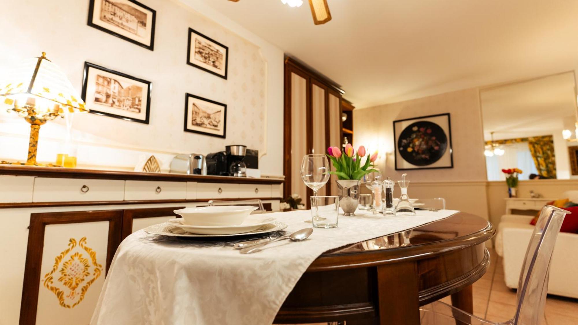 New Cozy Apartment - City Centre Lecco Exterior foto
